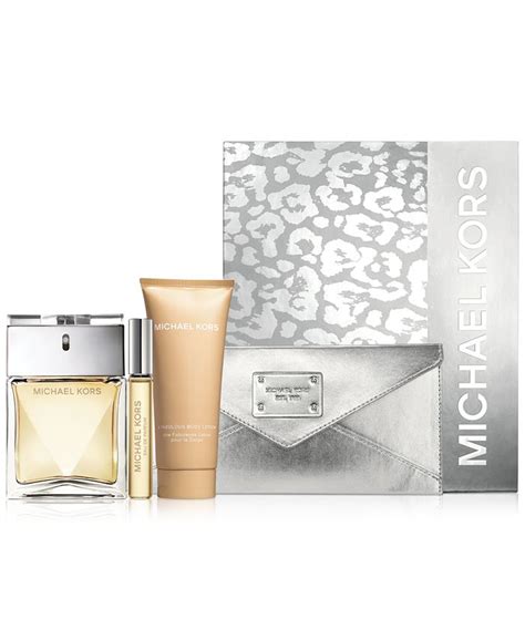 Michael Kors Makes M Gift to FIT 